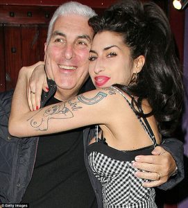 Amy Winehouse e seu pai